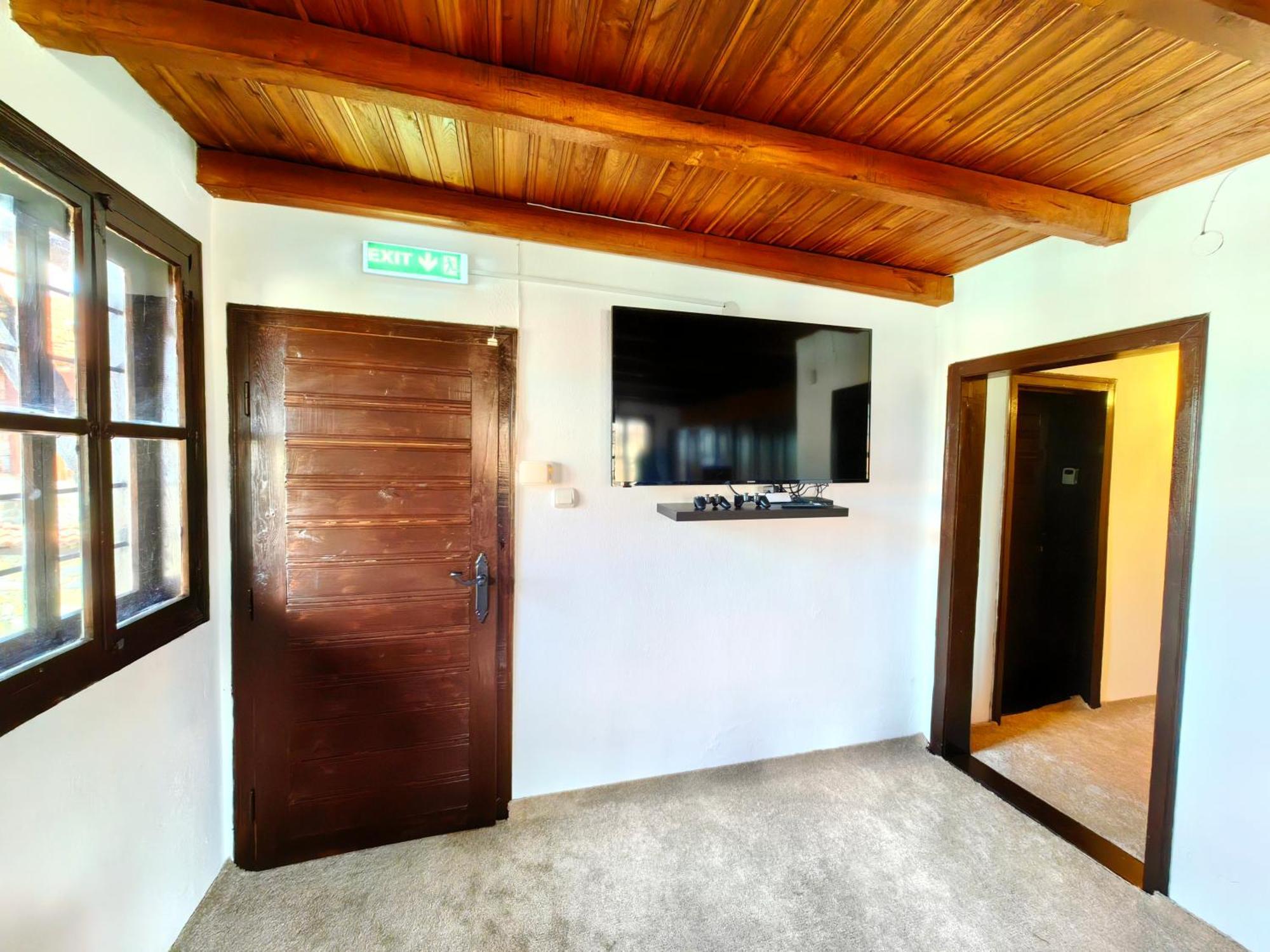 Complex Arbanashki Style-Panoramic View With Summer And Winter Terrace, Jacuzzi, Sauna, Children'S And Adult Area With Cinema Summer Arbanasi Exteriör bild
