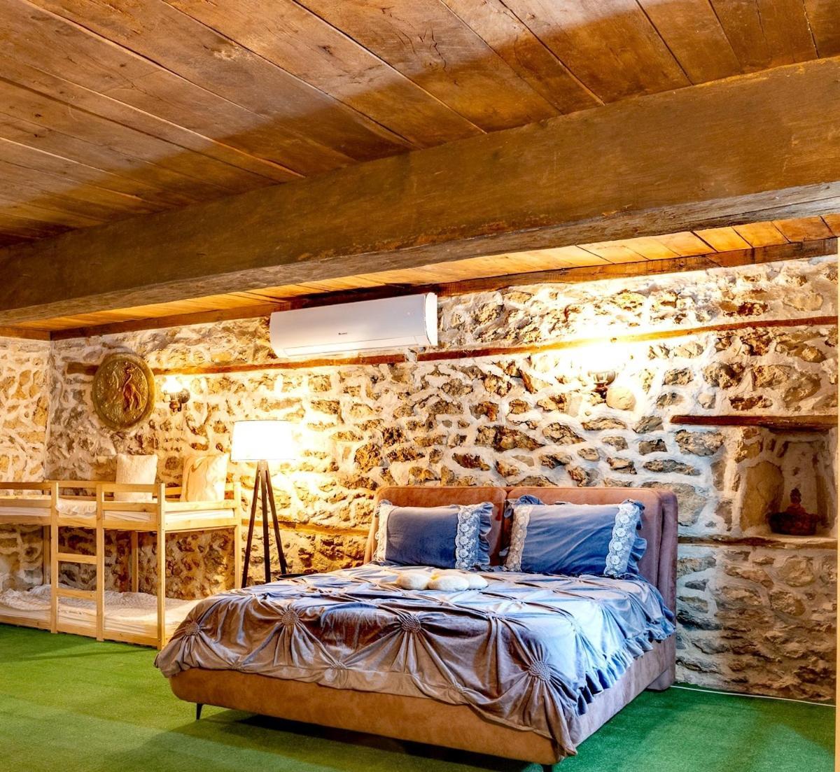 Complex Arbanashki Style-Panoramic View With Summer And Winter Terrace, Jacuzzi, Sauna, Children'S And Adult Area With Cinema Summer Arbanasi Exteriör bild